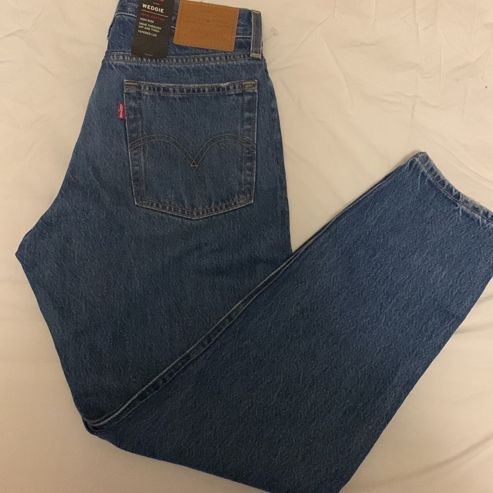 NWT Levis’ Premium Wedgie High Rise Tapered Leg Cotton Jeans, 27 waist - Picture 10 of 10